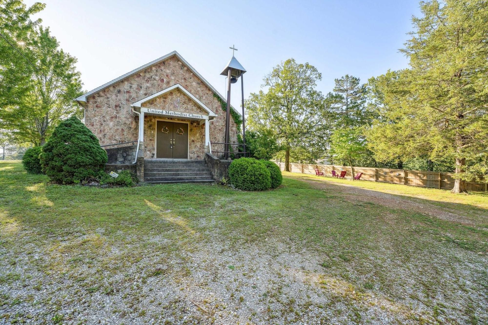 Old Church Retreat With Fire Pit And Air Hockey! Omaha Exterior foto